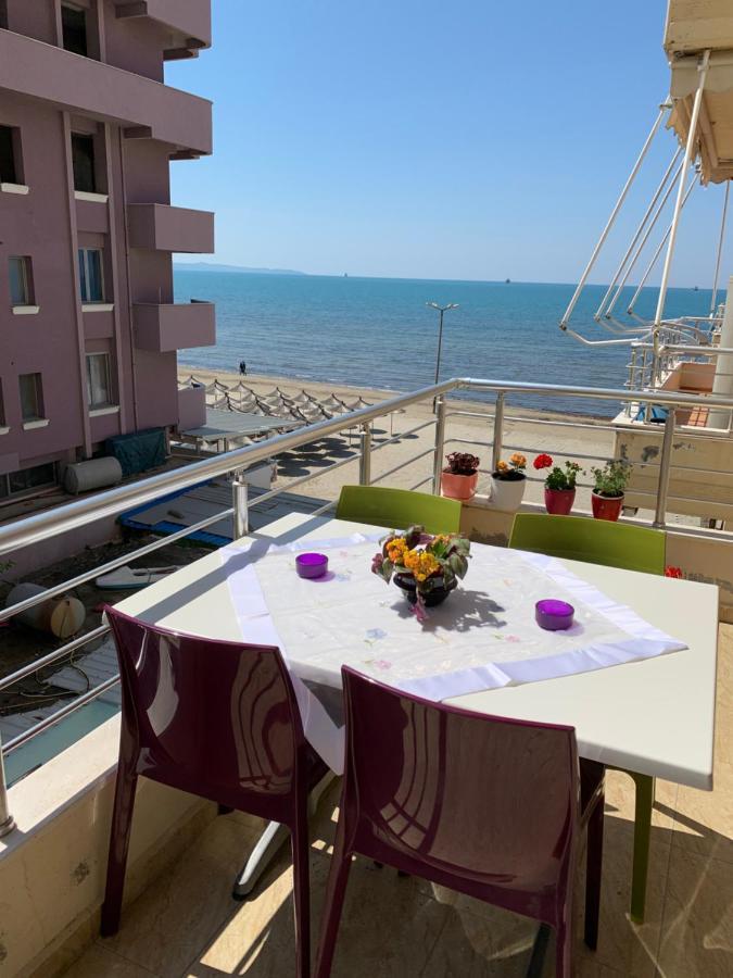 Beachfront Apartment Nita Durrës Zewnętrze zdjęcie